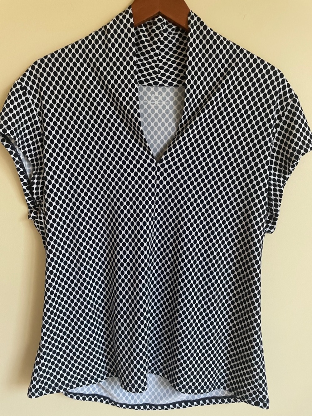 Grace Black & White Geometric Cap Sleeve V-Neck Top